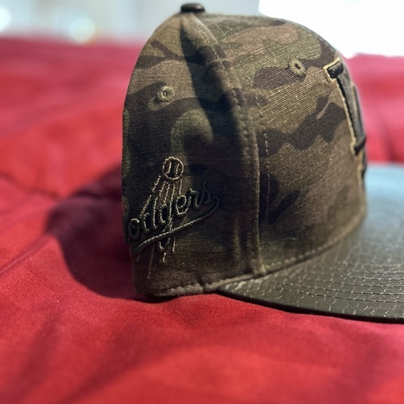 Los Angeles Dodgers Hat - Picture 2 of 6